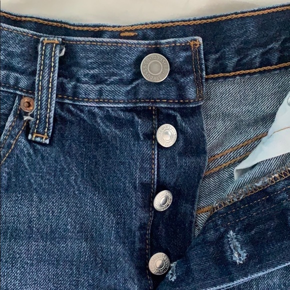 LEVI SHORTS - Picture 2 of 4